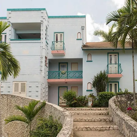 Sea Breeze Beach Studio - Negril